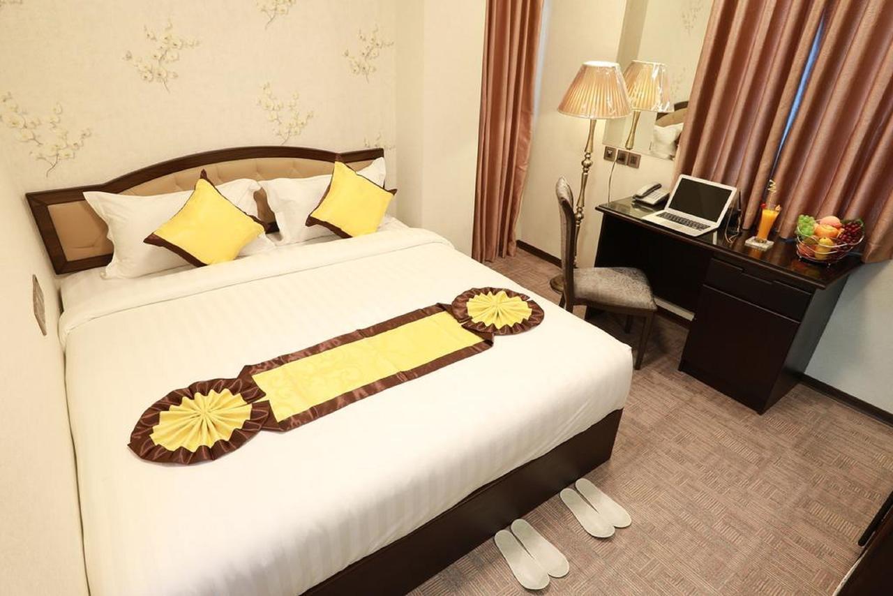 Rose Palace Hotel Yangon Extérieur photo
