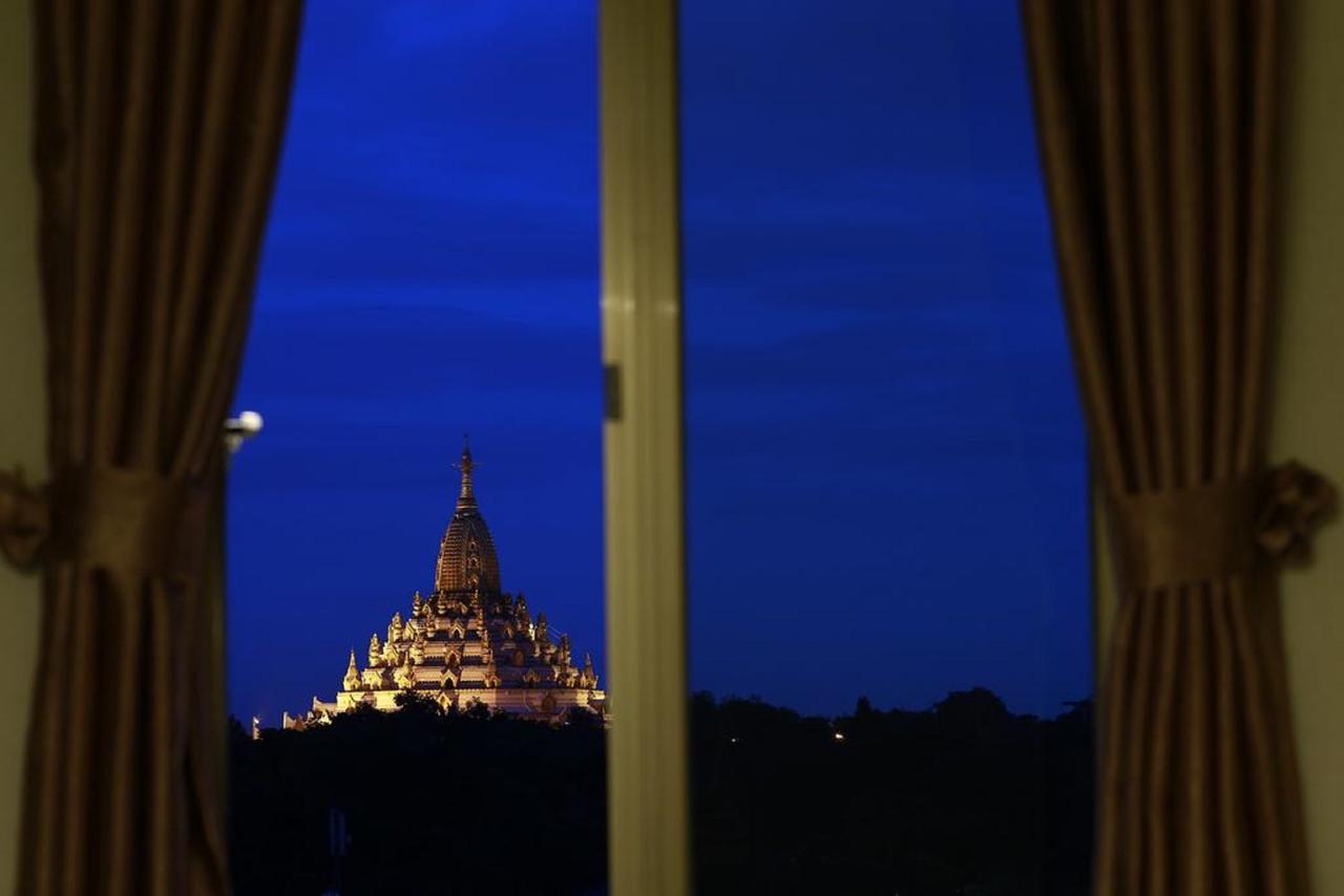 Rose Palace Hotel Yangon Extérieur photo