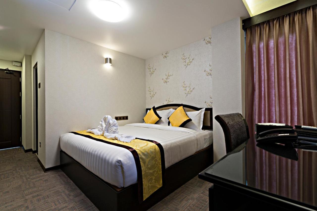 Rose Palace Hotel Yangon Extérieur photo